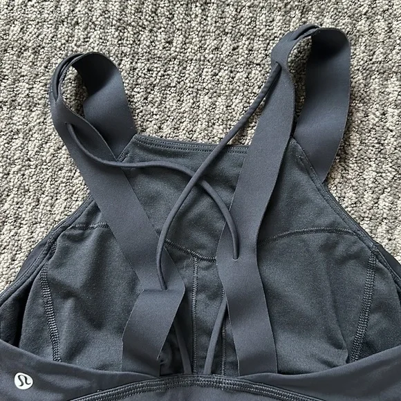 Lululemon Strong at Heart Sports Bras - Picture 10 of 12